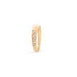 18K Gold Spreaded Diamond Ring