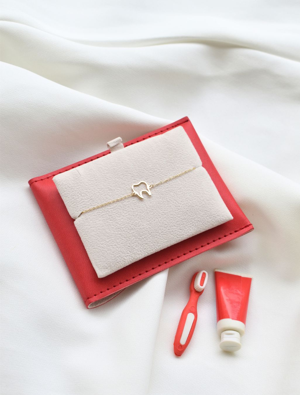 18K Gold Tooth Bracelet. Garo Boyadjian Jewelry