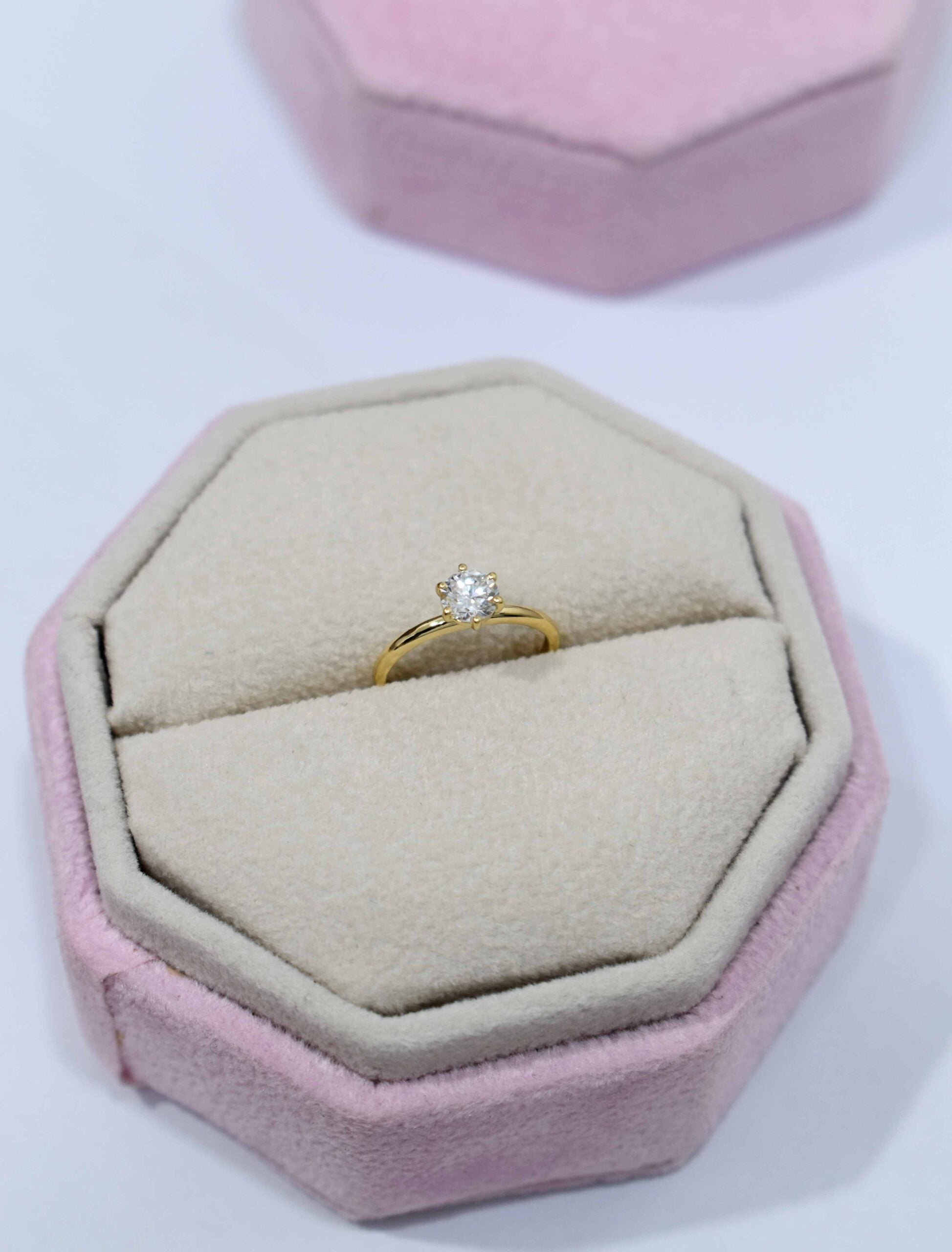 18k Gold Certified Lab Grown Solitaire Newborn Ring